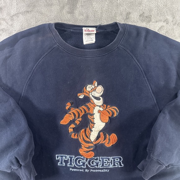 Vintage Disney Store Tigger Crewneck Sweater Men's Small Navy Cute Cartoon 90s - Picture 2 of 15